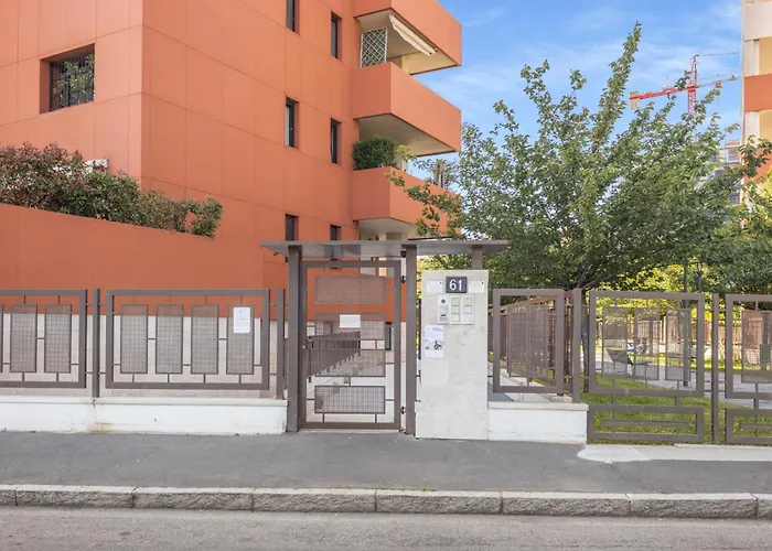 Monolocale con Balcone Self Check In Milano Sempione